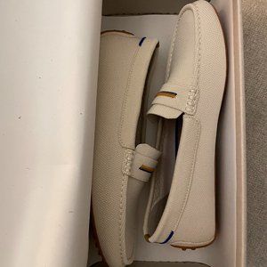 Rothys The Driver Oxford Creme 9 Brand New